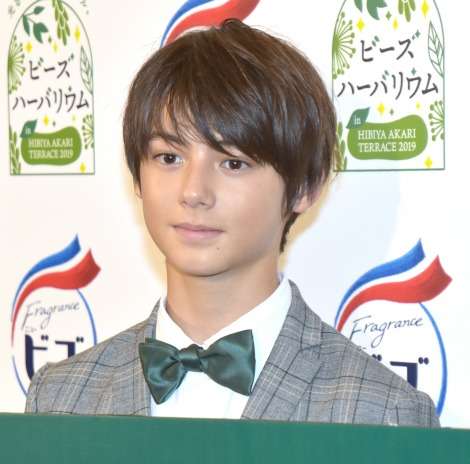 インスタ話題の美少年・翔、1年で身長10センチ伸びる　雨もしたたるイケメンに | ORICON NEWS