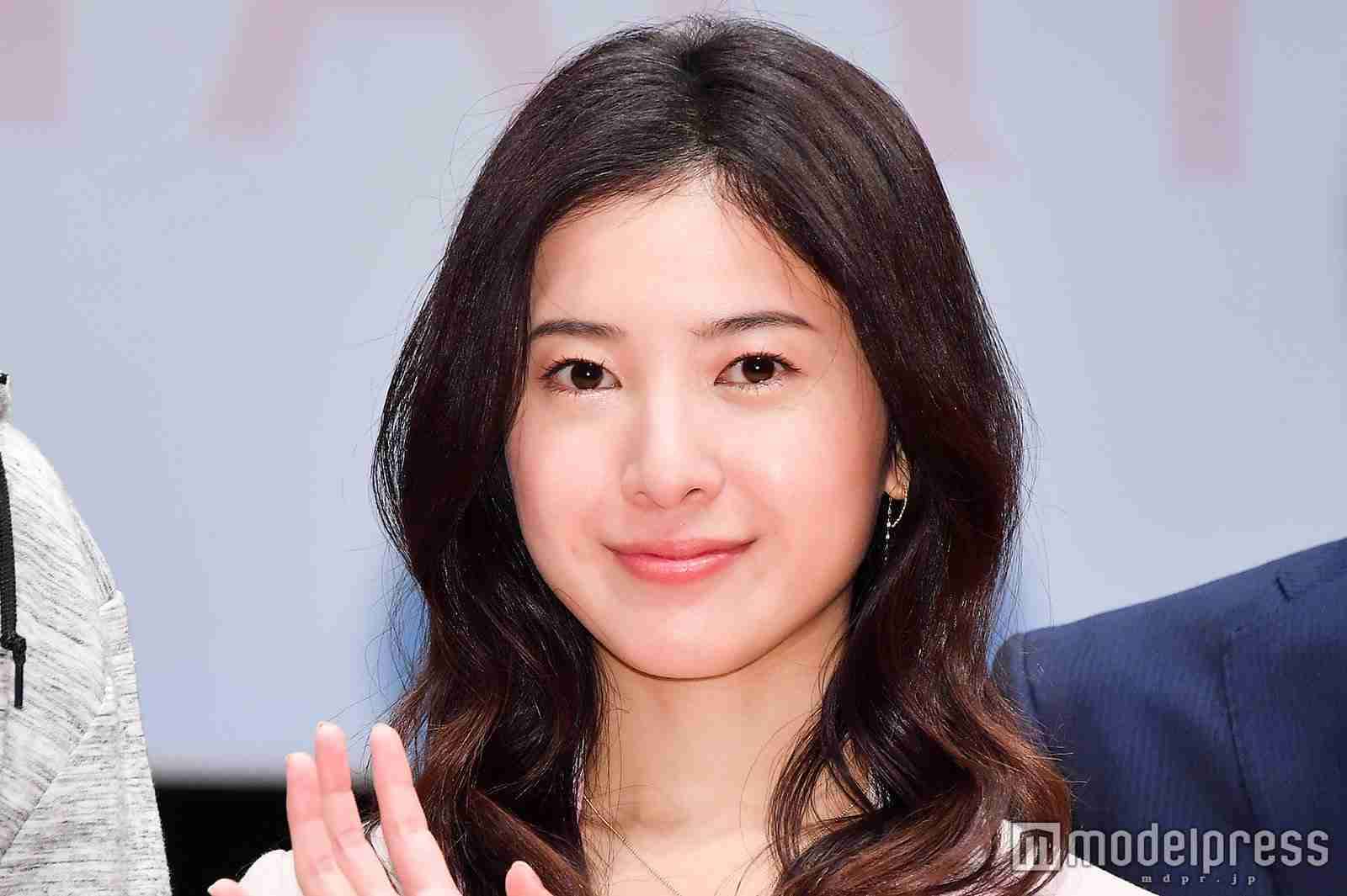 吉高由里子、31歳バースデーを自撮りで報告「早すぎじゃない?」