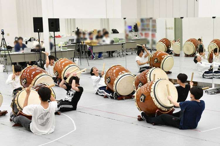 TBS系「音楽の日」滝沢秀明プロデュース企画でSnow Man、HiHi Jetsが腹筋太鼓