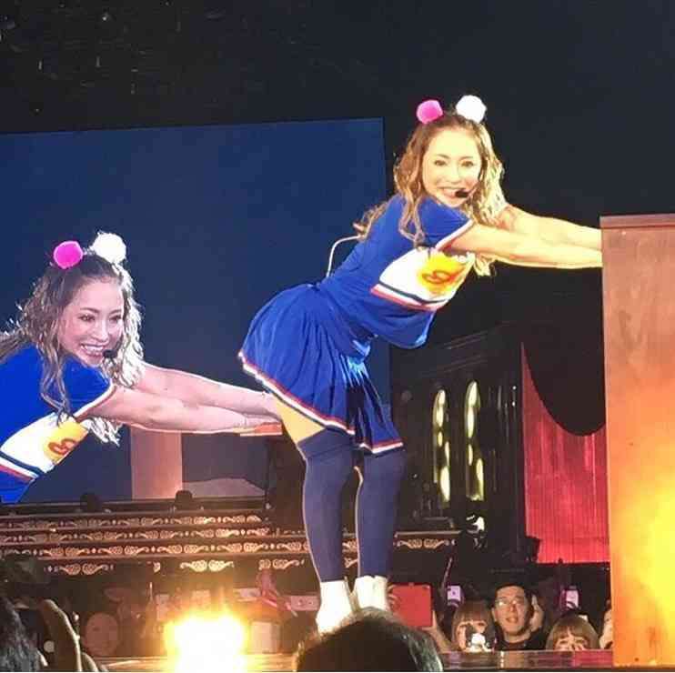 浜崎あゆみ、あの歌姫2人に寄せすぎていると批判殺到「髪型もメイクもパクリ」「これは意識しすぎ」