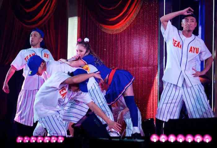 浜崎あゆみ、あの歌姫2人に寄せすぎていると批判殺到「髪型もメイクもパクリ」「これは意識しすぎ」