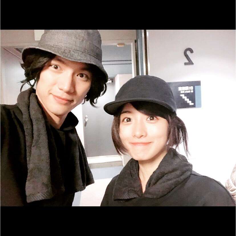 石原さとみ、新人ADに変装！ 視聴者「変装してもかわいさダダ漏れ」