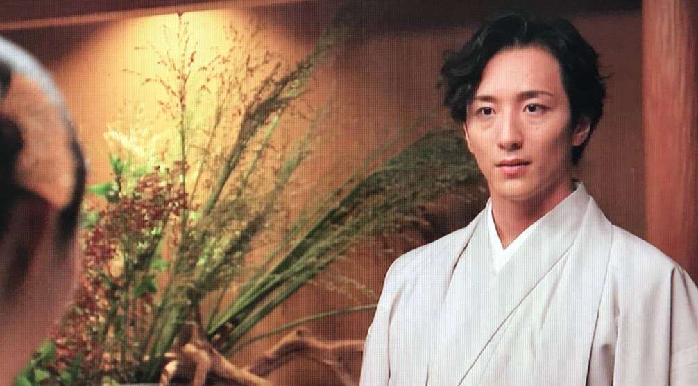 美形か美形でないか見る人によって意見が分かれそうな有名人