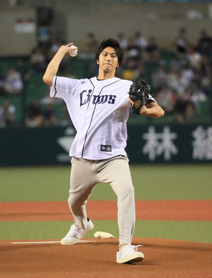 始球式やった有名人が見たい