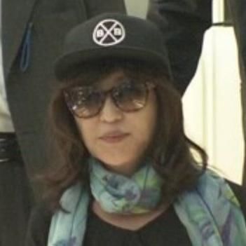 稲田朋美防衛大臣が韓国KPOPアイドル・BIGBANGのツアーグッズを身につけてると話題に - NAVER まとめ