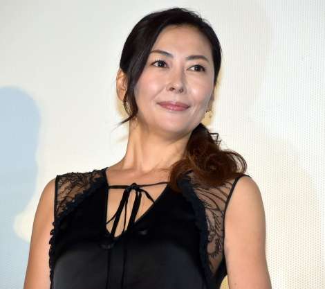 芸能人で、女版「純烈」メンバーを作るトピ