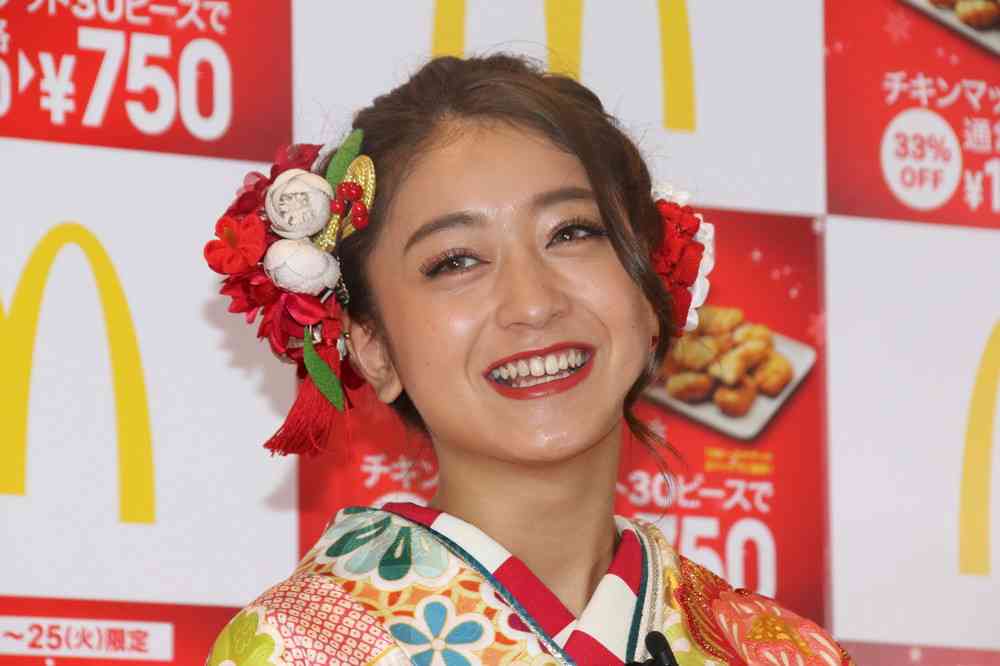 みちょぱ、安藤なつ・りんごちゃんらとの4ショットで「小さくみえる」 : J-CASTニュース