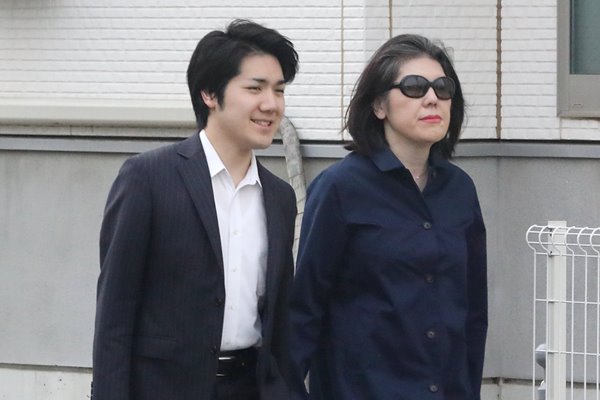 大学生の子供を持つ母の集い