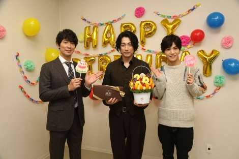 ディーンの39歳誕生日を岩田剛典＆蔵之介がサプライズ祝福「最後の30代、悔いのないように」 | ORICON NEWS