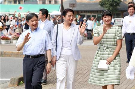天皇ご一家、那須でご静養　愛子さまも駅頭でお声がけ（産経新聞） - Yahoo!ニュース