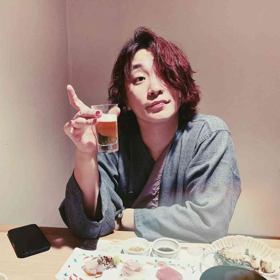 セカオワFukase、浴衣姿でのセクシーな乾杯ショットにファン悶絶 セカオワ浴衣