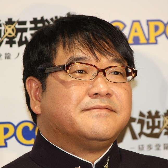 カンニング竹山、「日焼けし過ぎ」を謝罪　「ひとり海水浴」で真っ黒に : J-CASTニュース