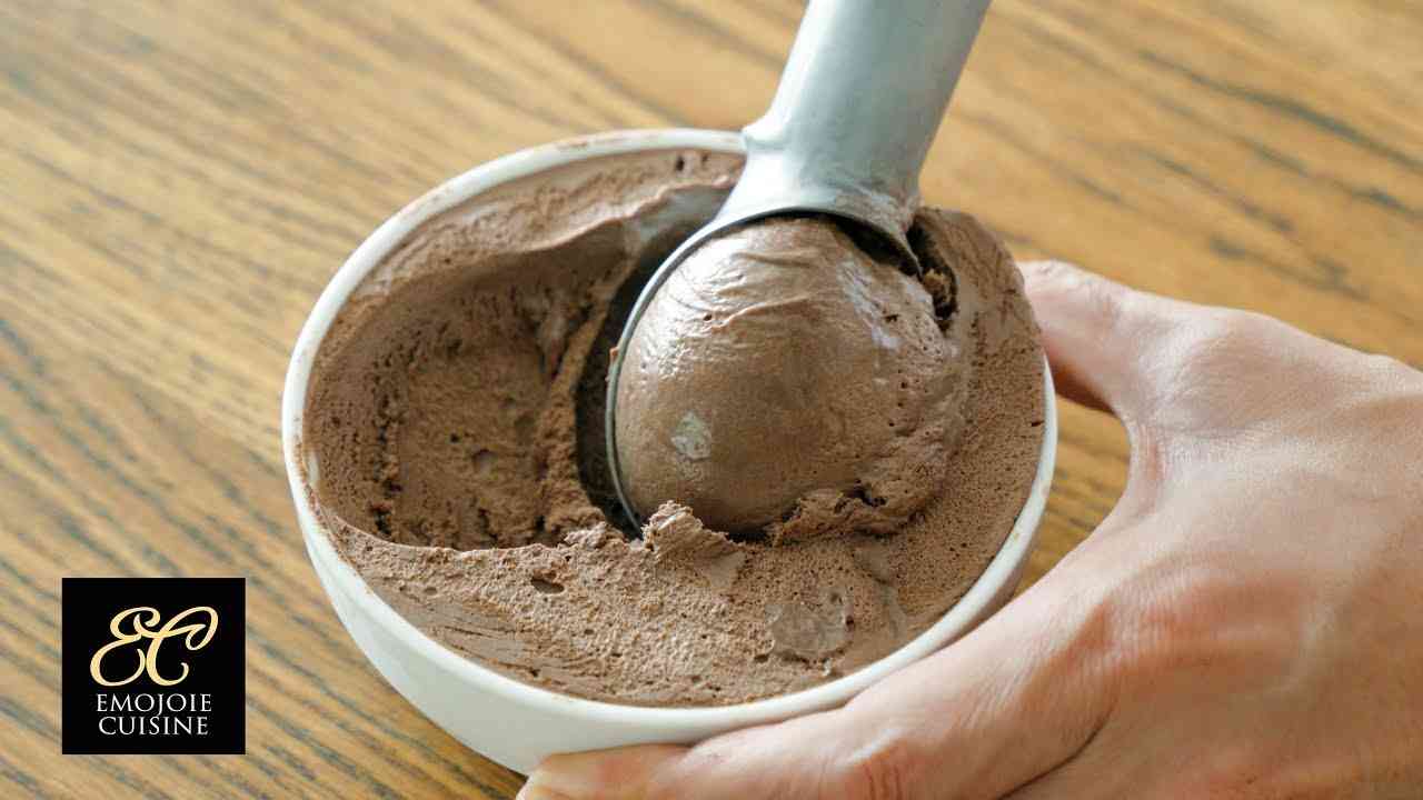 語彙力を失わせるほどおいしい自家製チョコアイス |  The Best Homemade Ice Cream  - without an Ice Cream Machine - YouTube