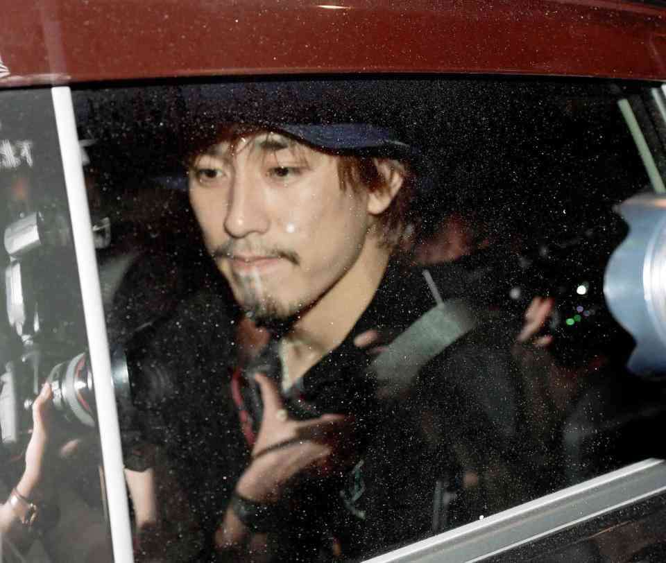 高畑裕太 客席で母・淳子が見守る中…気合の再出発 終演後は無言も報道陣に会釈