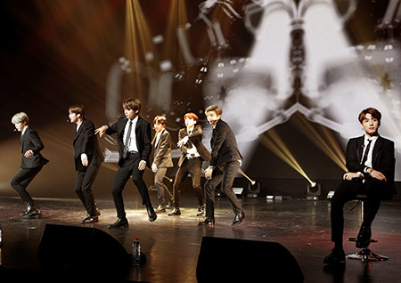 ＢＴＳ紅白落選で狂った戦略　日本ファンと“別居”！？撤退も視野 | 東スポの韓流に関するニュースを掲載