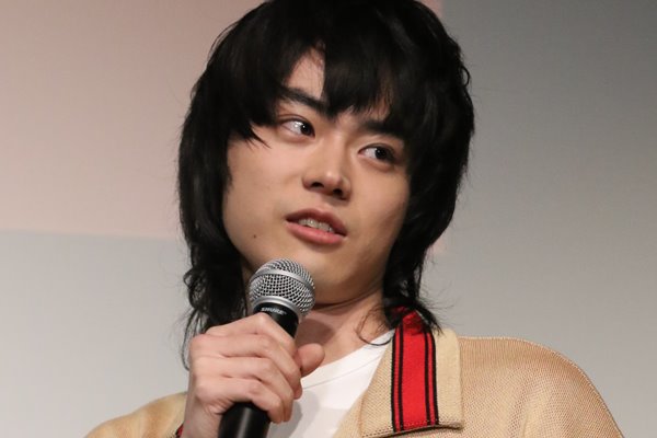 菅田将暉 ツアーに20倍の応募殺到も大規模ライブが難しい理由