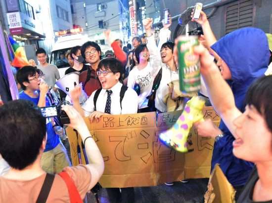 飲酒後に「路上横臥」、車にひかれ死亡…事故相次ぐ