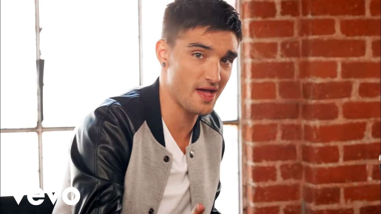 The Wanted - Walks Like Rihanna (Official Video) - YouTube