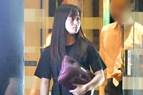 橋本環奈　主演映画舞台挨拶から焼肉店直行姿をキャッチ｜NEWSポストセブン