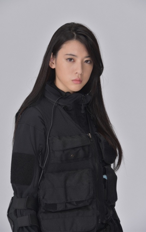 三吉彩花、最強心霊スポットに挑む!清水崇監督『犬鳴村』ヒロイン抜てき