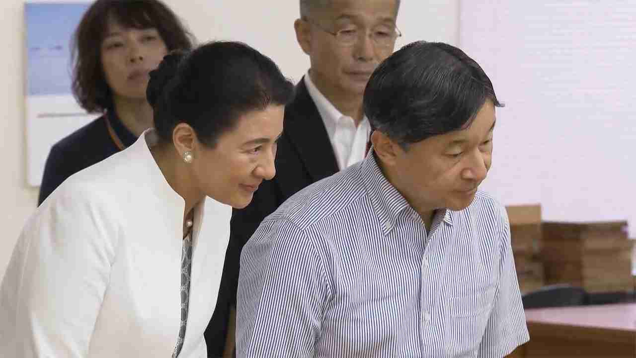 両陛下 障害者施設ご訪問　リハビリ様子などご視察 - FNN.jpプライムオンライン