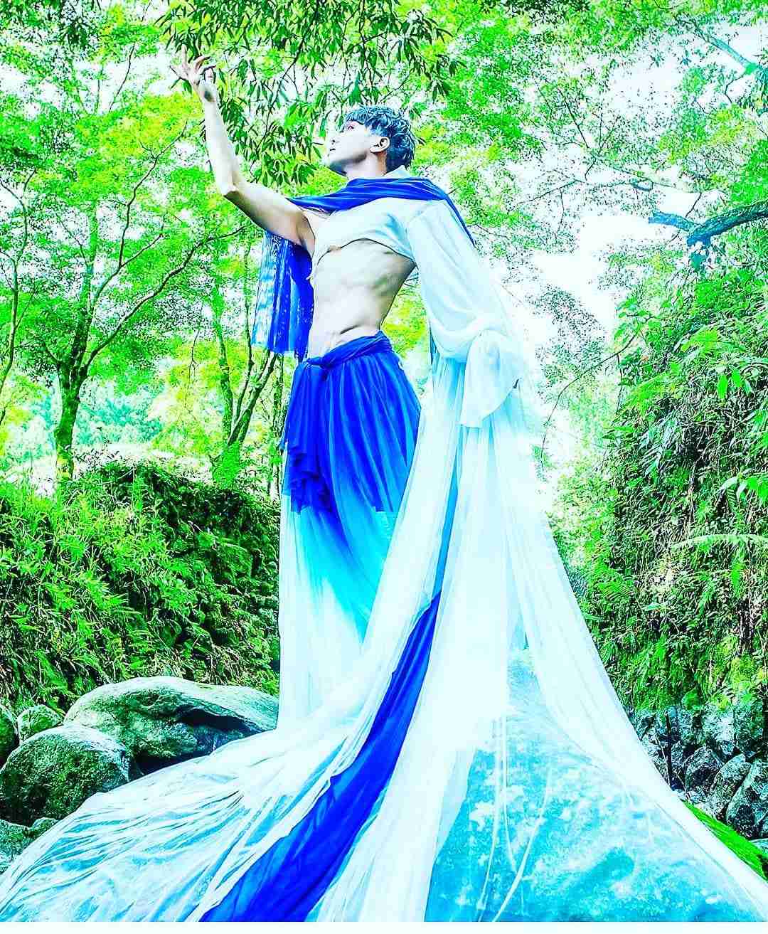 金爆・樽美酒研二、神秘的なショットが大反響「神」「妖精」「綺麗」「精霊」など絶賛の声