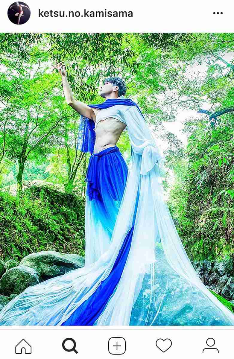 金爆・樽美酒研二、神秘的なショットが大反響「神」「妖精」「綺麗」「精霊」など絶賛の声 : スポーツ報知