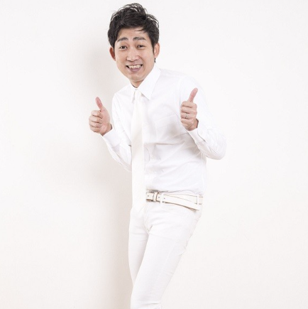 成宮寛貴、全身真っ白の私服が似合うと絶賛の声「王子様にしか見えない！」