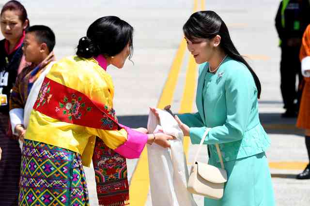 悠仁さま、ブータンに出発＝初の海外、秋篠宮さまと別便