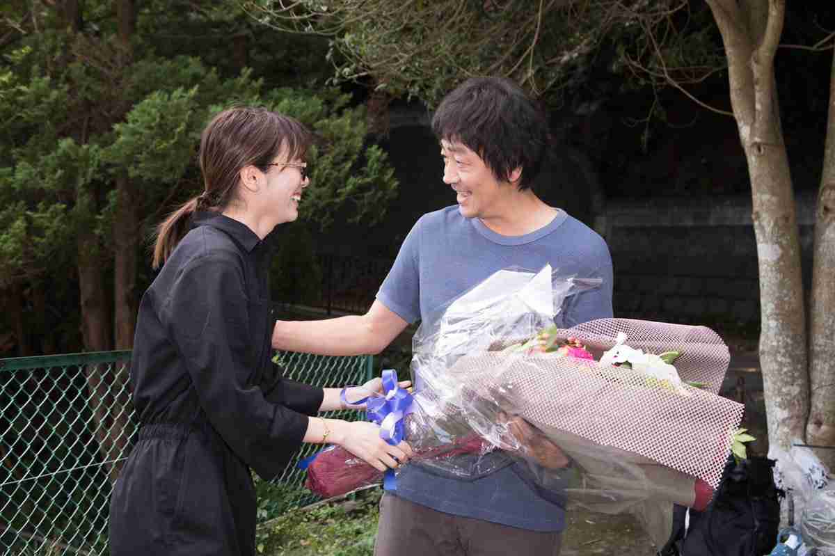 飯豊まりえが涙 「サイン」クランクアップで「本当に幸せな時間でした」