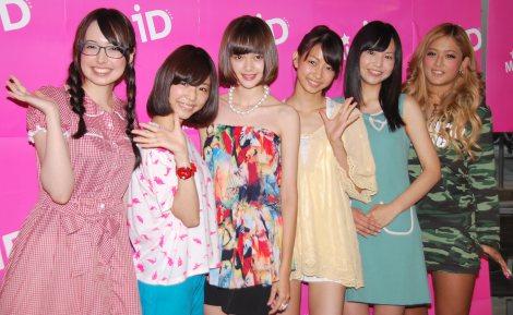 玉城ティナ、私服＆セルフメイクでサプライズ　関係者から絶賛の嵐＜惡の華＞