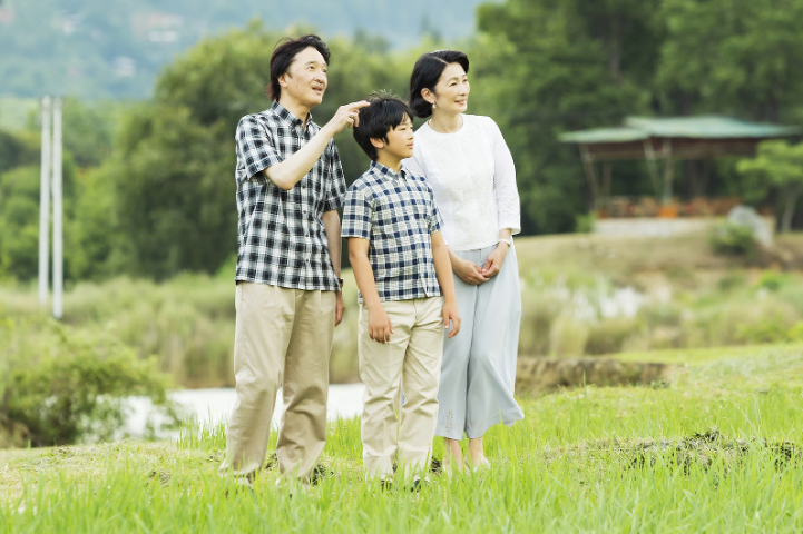 悠仁さま、ブータンに出発＝初の海外、秋篠宮さまと別便