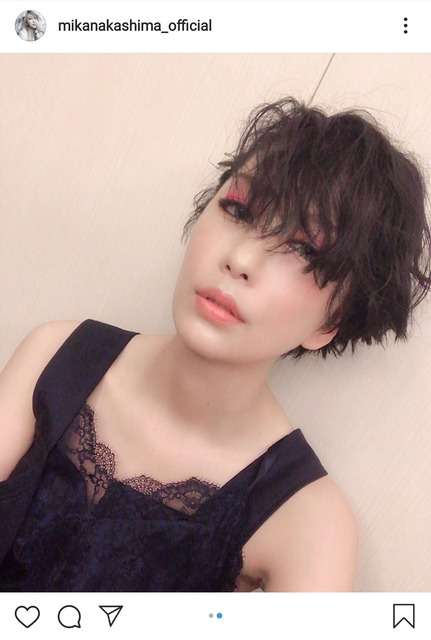 「白美嘉さんも黒美嘉さんも素敵」中島美嘉の麗しい衣装姿＆豪快アシメヘアに絶賛の声