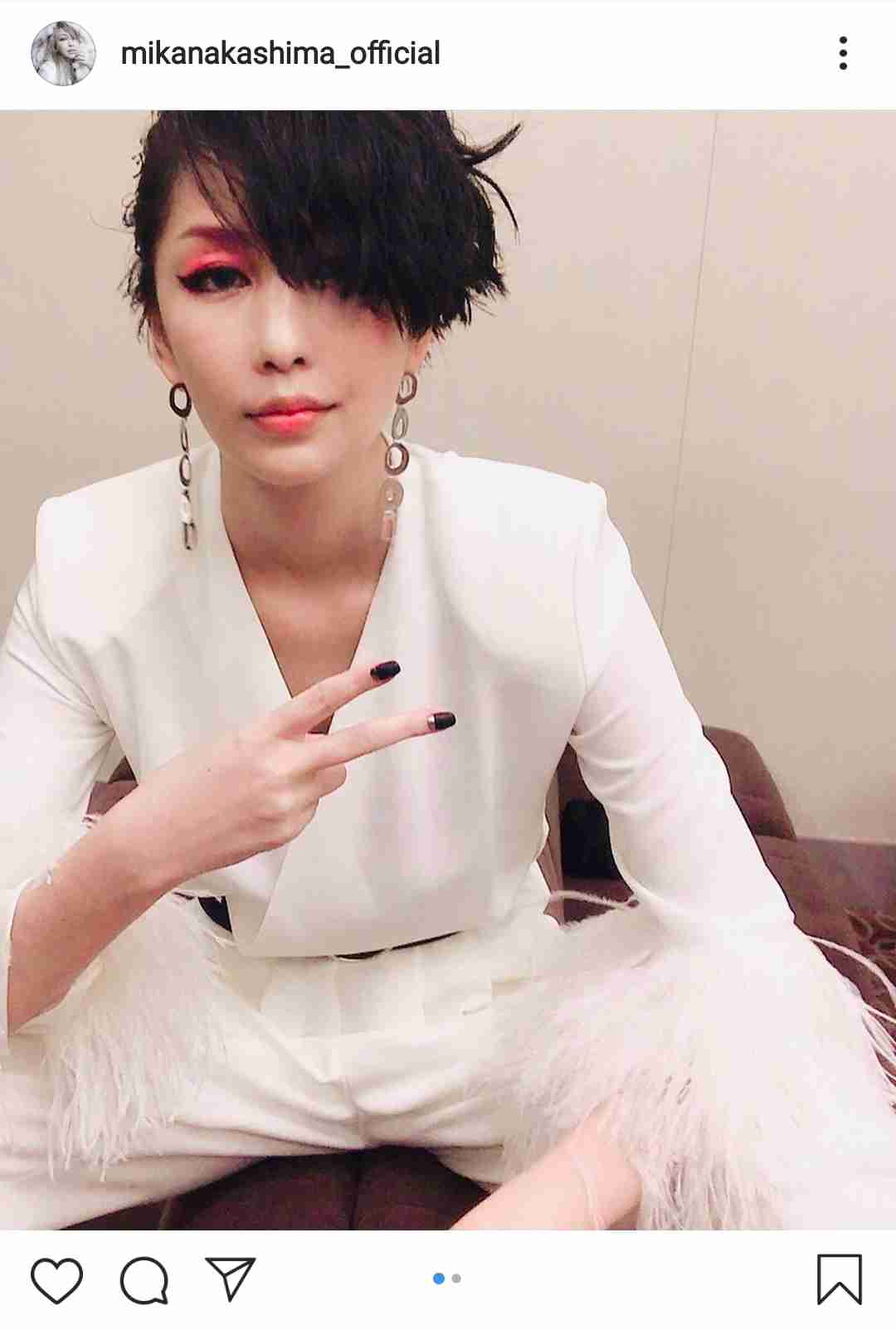 「白美嘉さんも黒美嘉さんも素敵」中島美嘉の麗しい衣装姿＆豪快アシメヘアに絶賛の声 - 耳マン