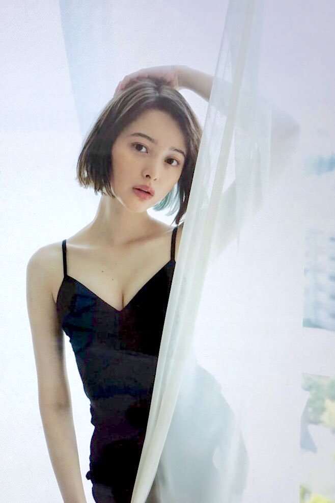 玉城ティナ、私服＆セルフメイクでサプライズ　関係者から絶賛の嵐＜惡の華＞