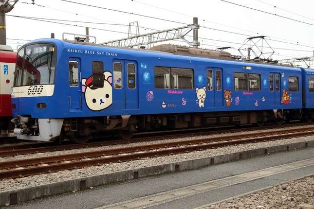 京急線の踏切 トラックと電車が衝突 17人けがの情報 横浜