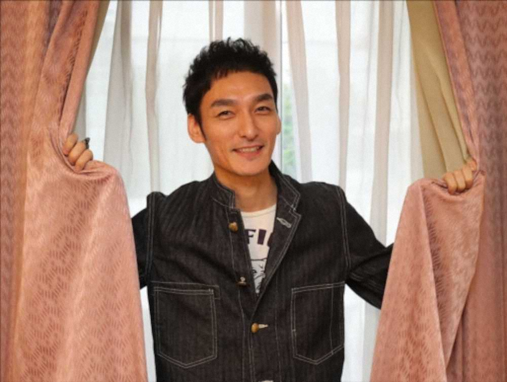 草なぎ剛「役者人生で一番自分出した」、主演作「台風家族」で“クズでゲスで最低な長男”熱演― スポニチ Sponichi Annex 芸能
