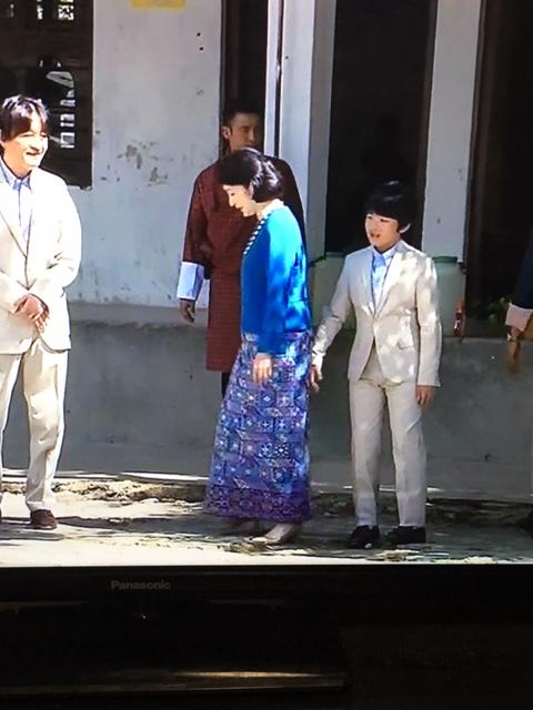 悠仁さま、ブータンに出発＝初の海外、秋篠宮さまと別便