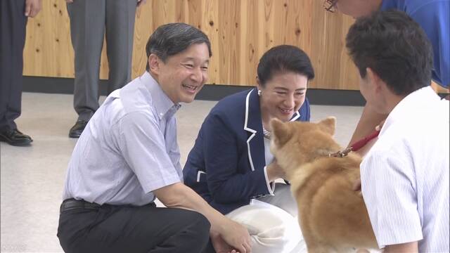 両陛下 動物愛護センターをご視察 秋田 | NHKニュース