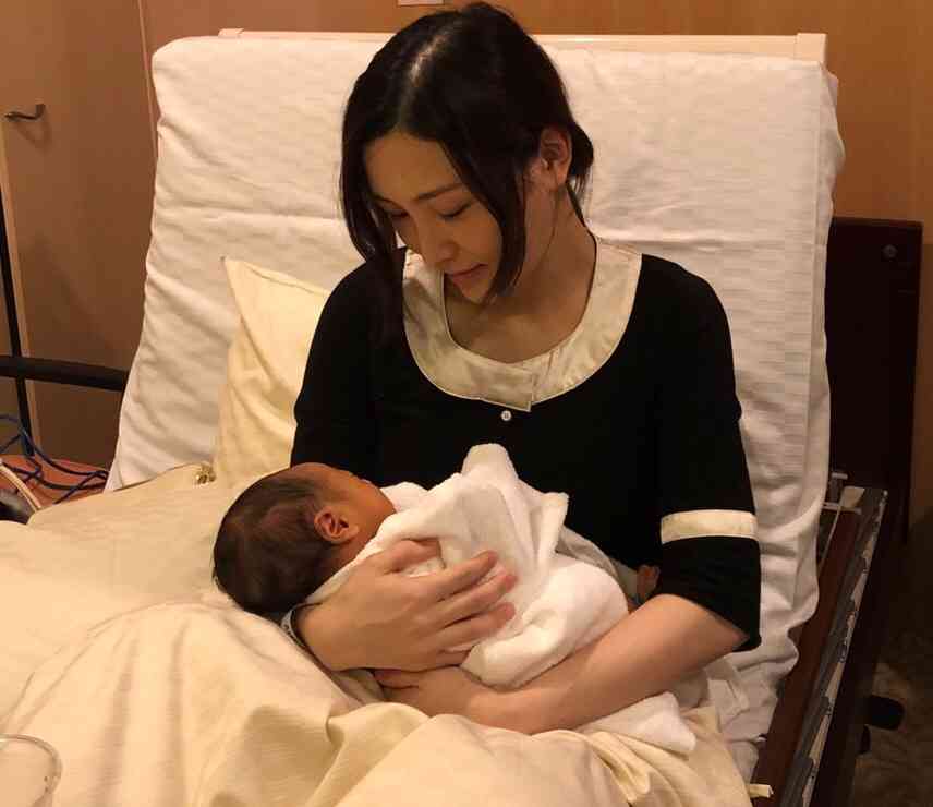 はあちゅう氏、産後の