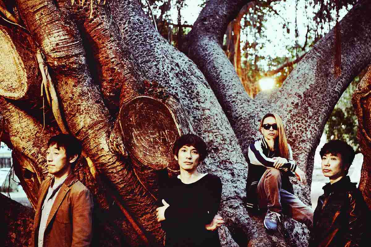 スピッツ「ロビンソン」のＭＶが再生回数１億回突破、９０年代リリース曲では初 : スポーツ報知