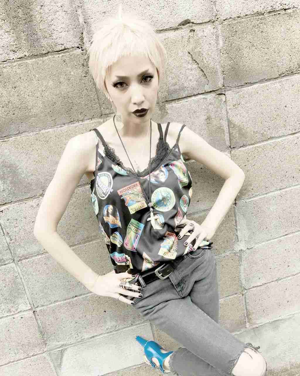 「白美嘉さんも黒美嘉さんも素敵」中島美嘉の麗しい衣装姿＆豪快アシメヘアに絶賛の声