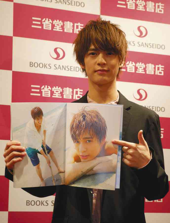 仮面ライダージオウが脱いだ　奥野壮が初写真集、クラシックバレエで培った美ボディー披露