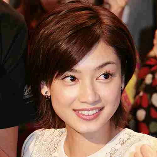 平愛梨のインスタに批判！“親友”三瓶「失意の帰国」にノータッチ - まいじつ