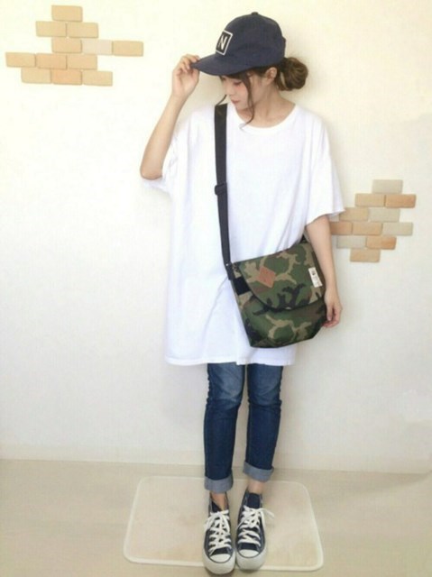 女性が着ると“細見え”するメンズ服の選び方。生地に要注意