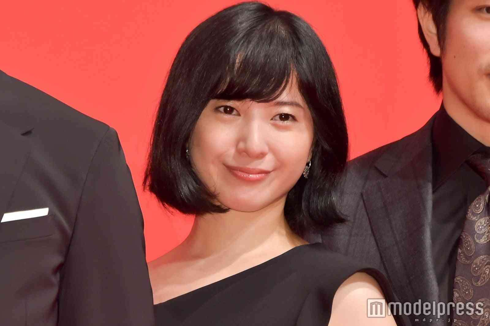 吉高由里子「私秋にむかいまーすっ」 散文詩で新学期にエール?
