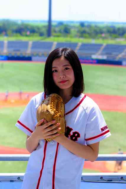 心揺れちゃう…元野球部・ＮＧＴ長谷川玲奈さん決勝観戦 - 高校野球：朝日新聞デジタル