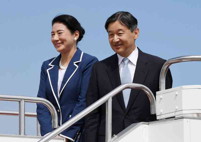 両陛下が海づくり大会で秋田県入り（毎日新聞） - Yahoo!ニュース