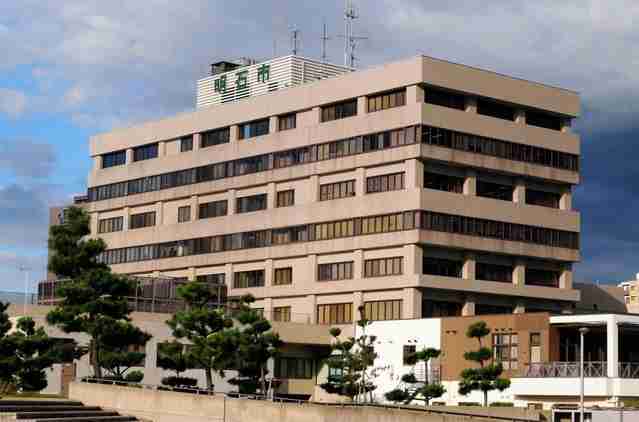明石市、中学給食無償化へ　政令・中核市で全国初　来春、所得制限なし