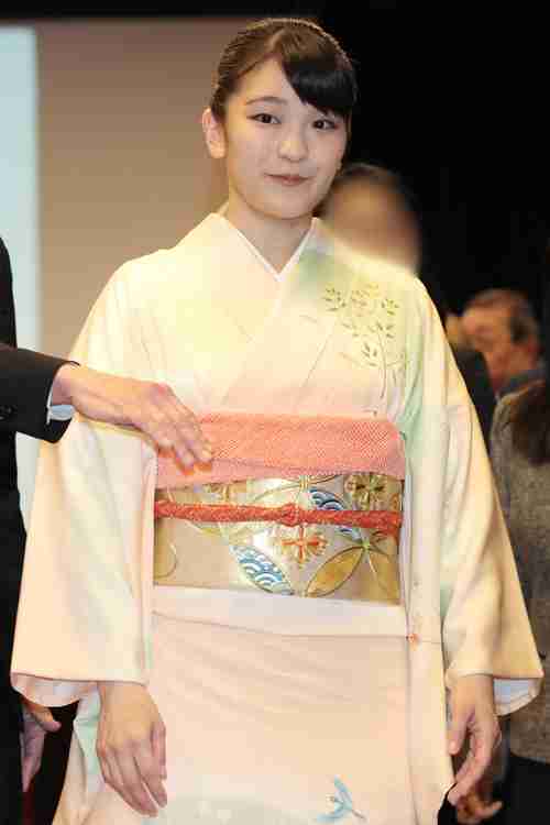 眞子さまと佳子さま、公務に格差　眞子さまは現地で大人気（NEWS ポストセブン） - Yahoo!ニュース